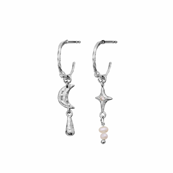 Tamina Earrings Silver in the group Earrings / Pearl Earrings at SCANDINAVIAN JEWELRY DESIGN (10022C)