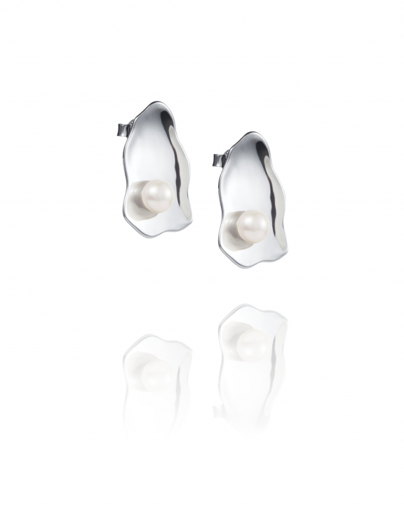 Oyster Ear Silver in the group Earrings / Pearl Earrings at SCANDINAVIAN JEWELRY DESIGN (12-100-02135-0000)