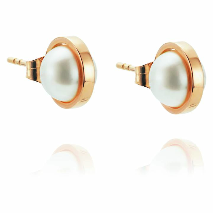 Day Pearl Earring Gold in the group Earrings / Pearl Earrings at SCANDINAVIAN JEWELRY DESIGN (12-101-00591-0000)