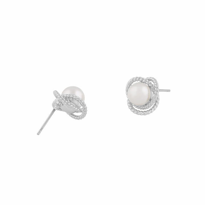 Lydia pearl ear Silver in the group Earrings / Pearl Earrings at SCANDINAVIAN JEWELRY DESIGN (1292-6100-010)