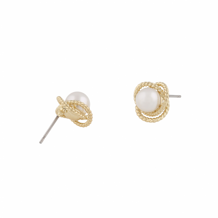 Lydia pearl ear Gold in the group Earrings / Pearl Earrings at SCANDINAVIAN JEWELRY DESIGN (1292-6100-362)