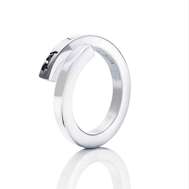 Little Twist Ring Silver in the group Rings / Silver Rings at SCANDINAVIAN JEWELRY DESIGN (13-100-00039)