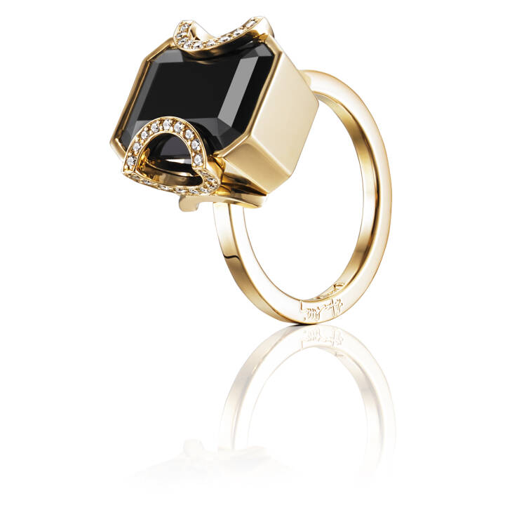 Little Magic Star - Onyx Ring Gold in the group Rings / Engagement & Wedding Rings at SCANDINAVIAN JEWELRY DESIGN (13-101-01242)