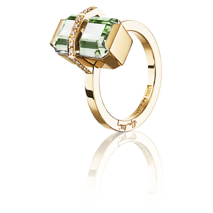 Little Bend Over - Green Quartz Ring Gold in the group Rings / Gold Rings at SCANDINAVIAN JEWELRY DESIGN (13-101-01962)