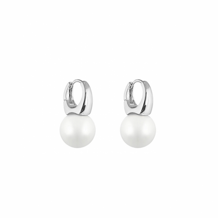 Jackie short Earrings Silver in the group Earrings / Pearl Earrings at SCANDINAVIAN JEWELRY DESIGN (1404-6600-010)