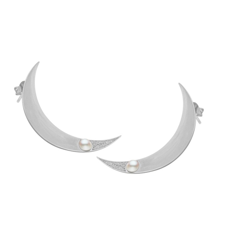 One moon Earring Silver pair in the group Earrings / Silver Earrings at SCANDINAVIAN JEWELRY DESIGN (1639411001)