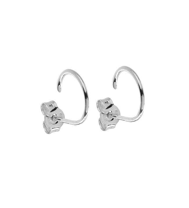 Two small round Earring - Silver in the group Earrings / Silver Earrings at SCANDINAVIAN JEWELRY DESIGN (1826470001)