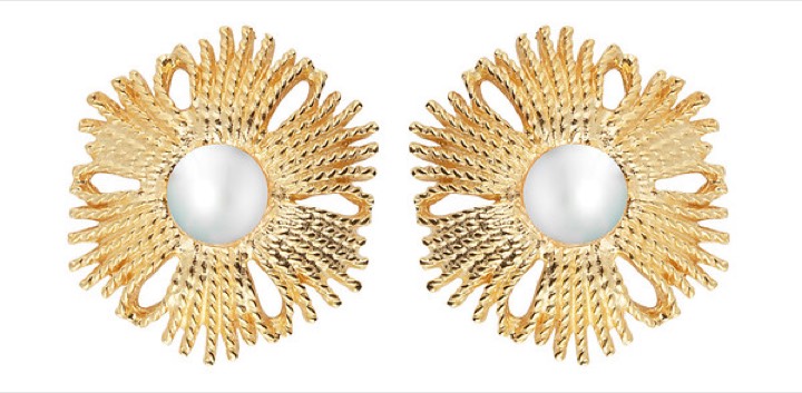 Gatsby big Pearl Earring Gold in the group Earrings / Pearl Earrings at SCANDINAVIAN JEWELRY DESIGN (2015421001)