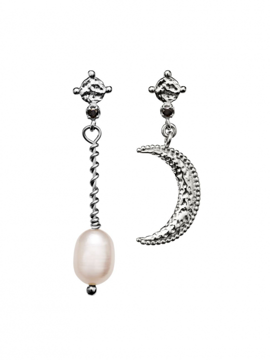 Nyla Earring Silver in the group Earrings / Pearl Earrings at SCANDINAVIAN JEWELRY DESIGN (9667C)