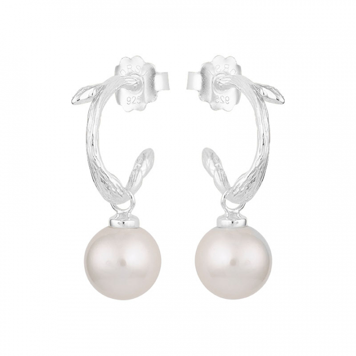 Branch pearl hoops in the group Earrings / Pearl Earrings at SCANDINAVIAN JEWELRY DESIGN (BAH-E1M200-S)