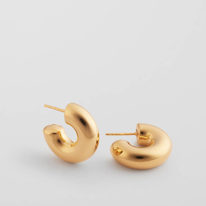 Bolded Little Sis Hoops Gold in the group Earrings / Gold Earrings at SCANDINAVIAN JEWELRY DESIGN (EG1235)