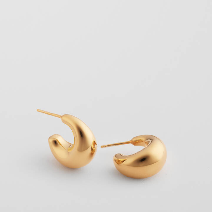 Bolded Little Sis Earring Gold in the group Earrings / Gold Earrings at SCANDINAVIAN JEWELRY DESIGN (EG1236)
