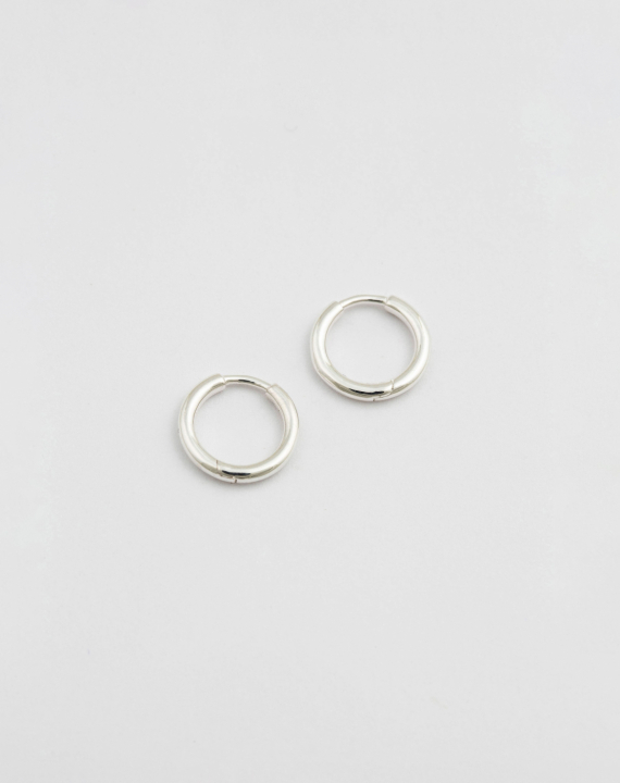 Beloved Fat Small Hoops Silver in the group Earrings / Silver Earrings at SCANDINAVIAN JEWELRY DESIGN (ES1197)