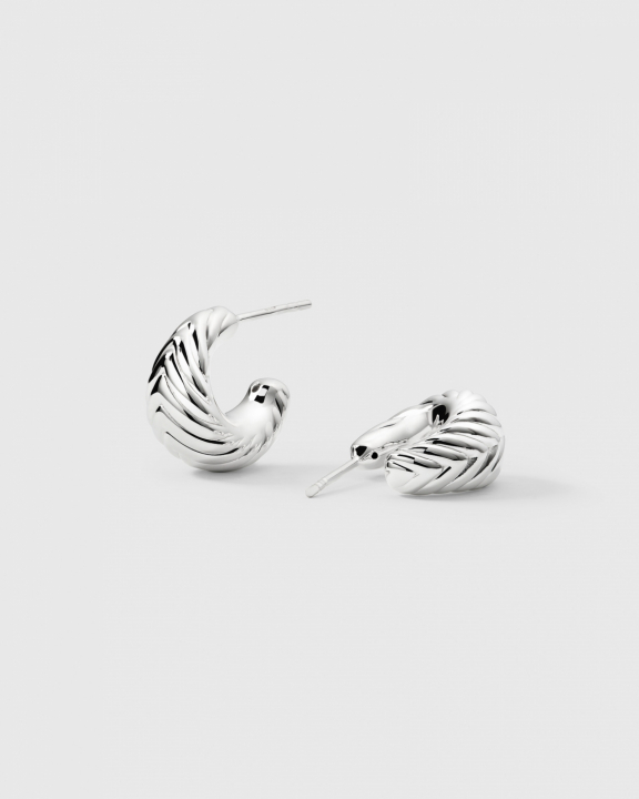 Bolded Little Sis Chevron Silver in the group Earrings / Silver Earrings at SCANDINAVIAN JEWELRY DESIGN (ES1292)