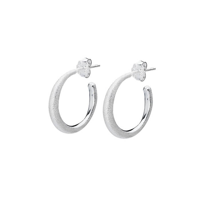 Les Amis hoops matte silver in the group Earrings / Silver Earrings at SCANDINAVIAN JEWELRY DESIGN (LAS-E1M100-S)