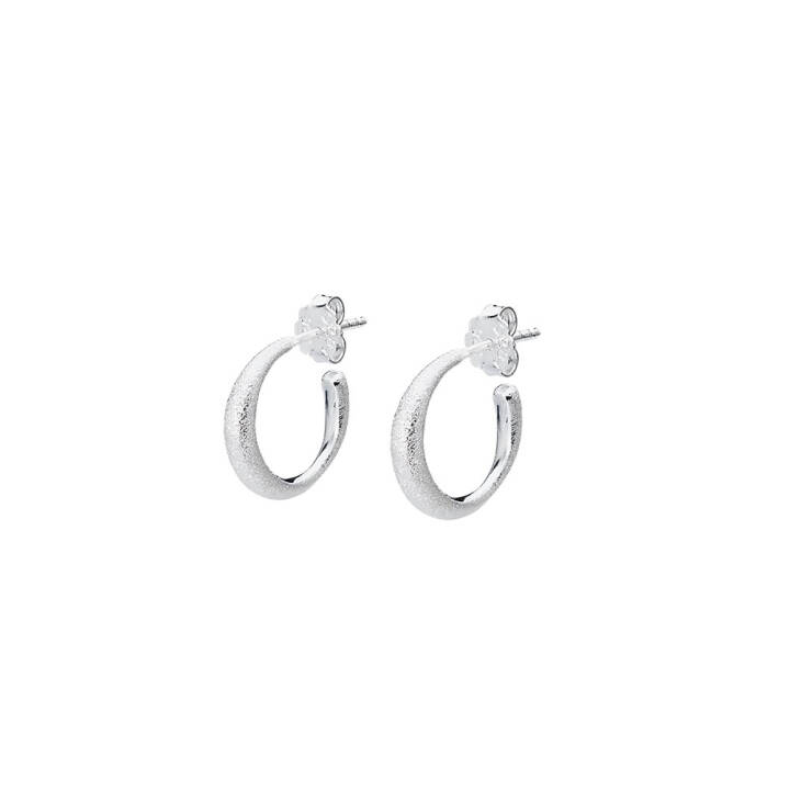 Les Amis small hoops matte silver in the group Earrings / Silver Earrings at SCANDINAVIAN JEWELRY DESIGN (LAS-E1S100-S)