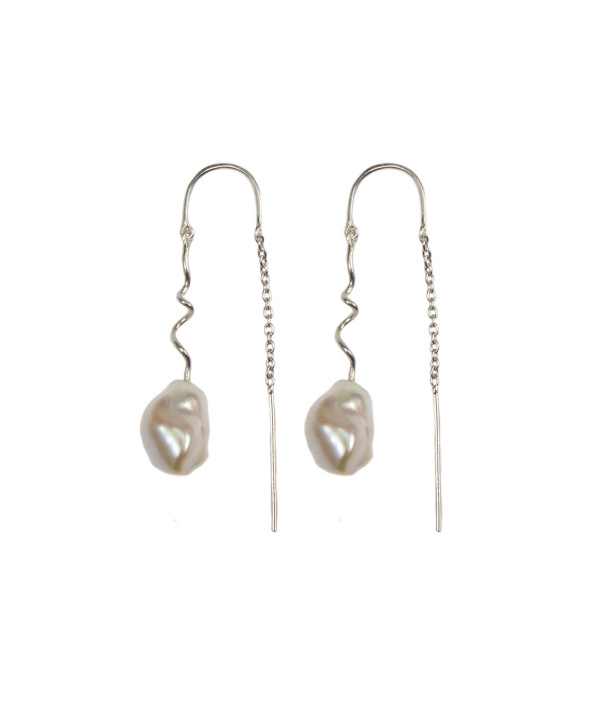 Dione Earrings Silver in the group Earrings / Silver Earrings at SCANDINAVIAN JEWELRY DESIGN (S02065-S)