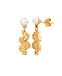 Audrey pearl earrings Gold in the group Earrings / Pearl Earrings at SCANDINAVIAN JEWELRY DESIGN (S08586G)