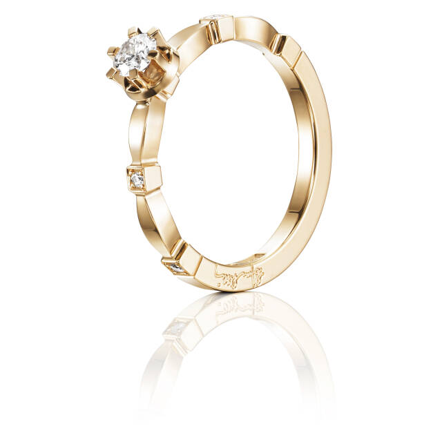 Forget Me Not Star Ring Gold