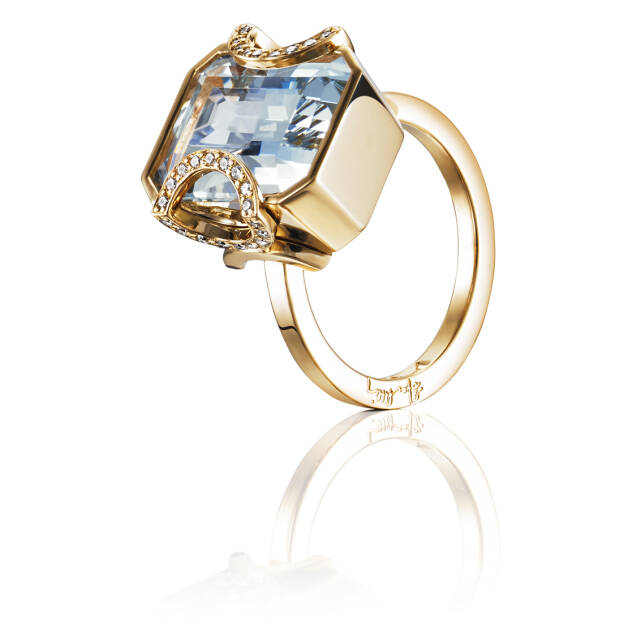 Little Magic Star - Aquamarine Ring Gold