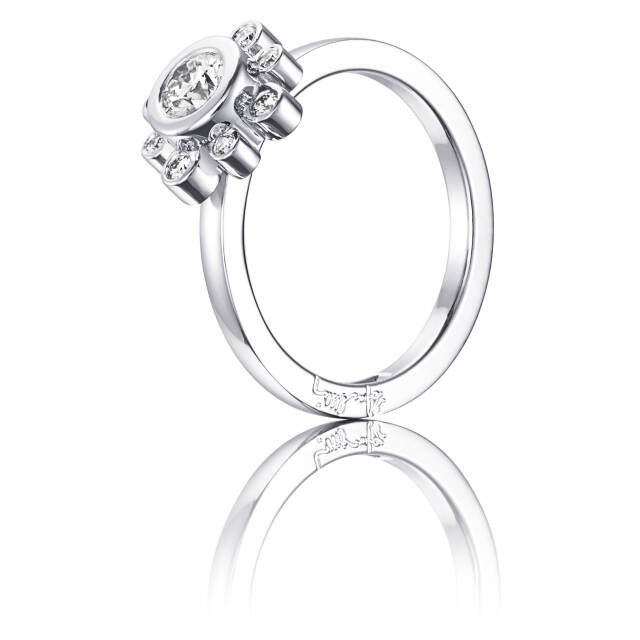 Sweet Hearts Crown 0.30 ct Diamonds Ring White gold