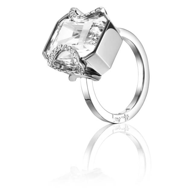 Little Magic Star - Crystal Quartz Ring White gold