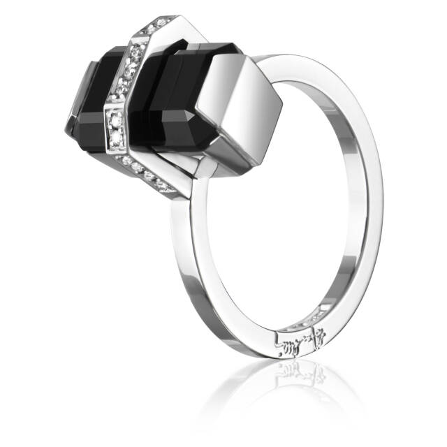 Little Bend Over - Onyx Ring White gold