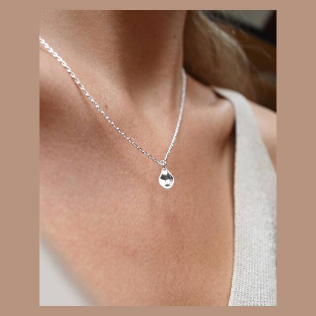 Gaias Grace drop Necklaces silver