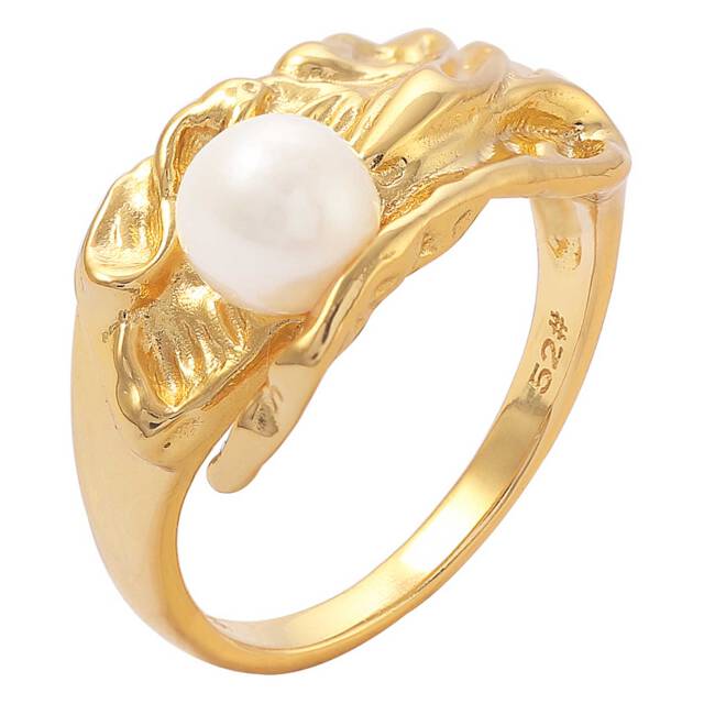 Kamma pearl ring
