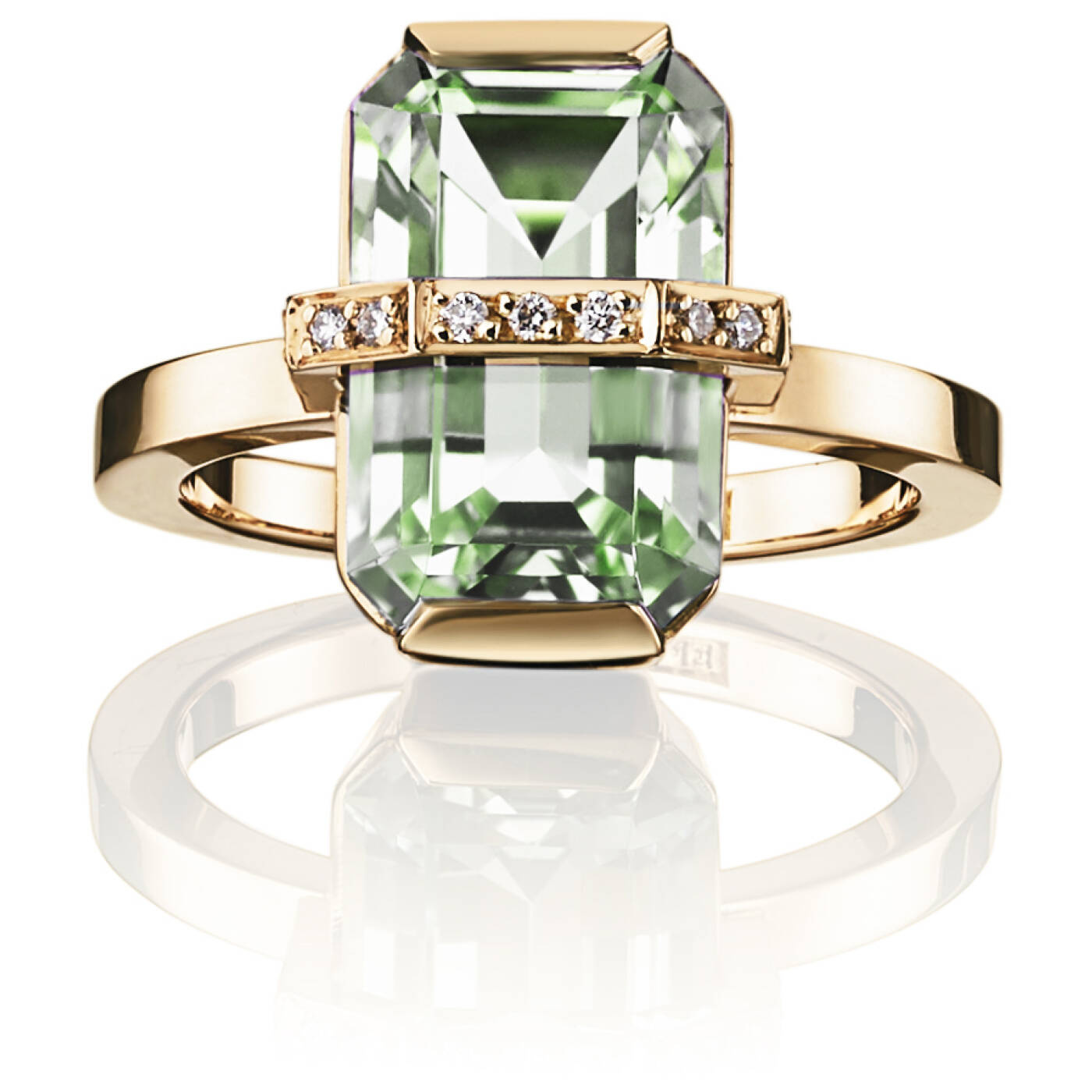 Little Bend Over - Green Quartz Ring Gold