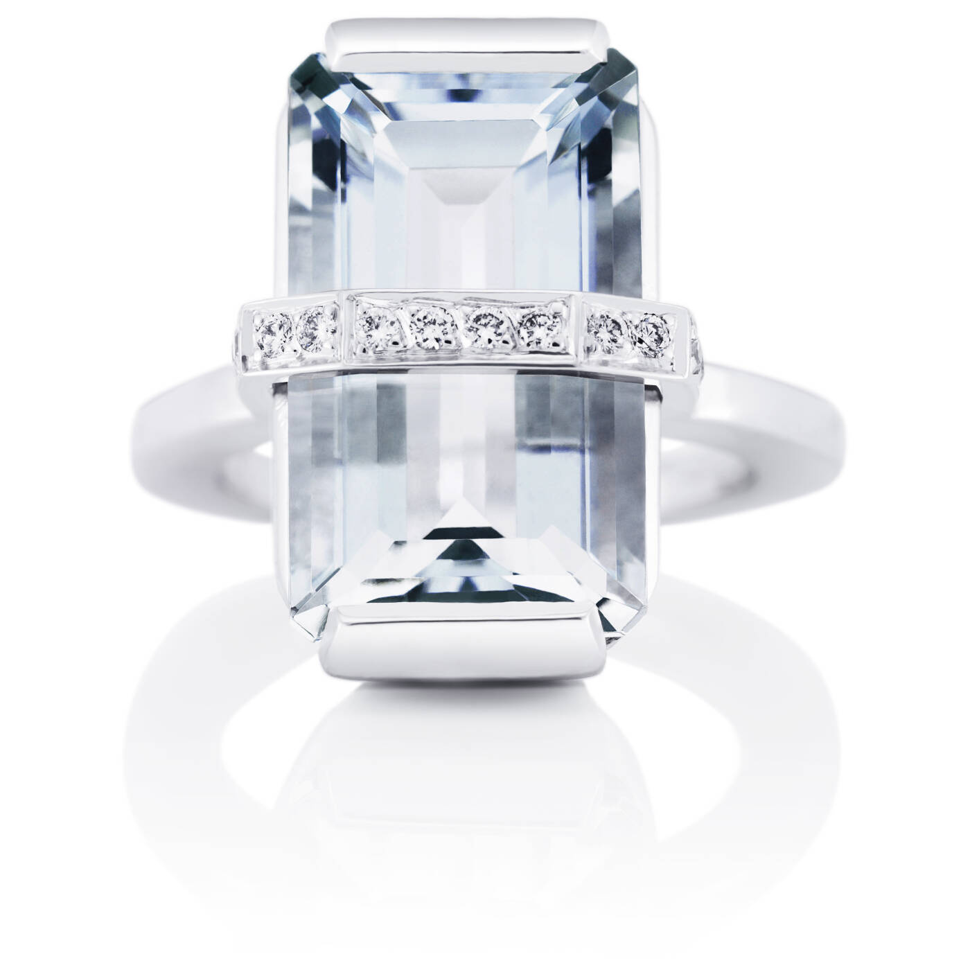 Bend Over - Aquamarine Ring White gold