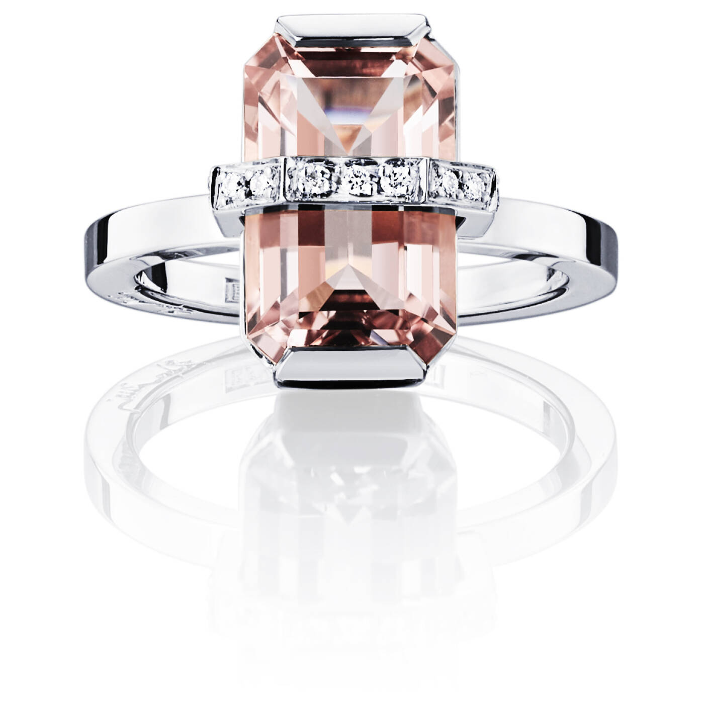 Little Bend Over - Morganite Ring White gold