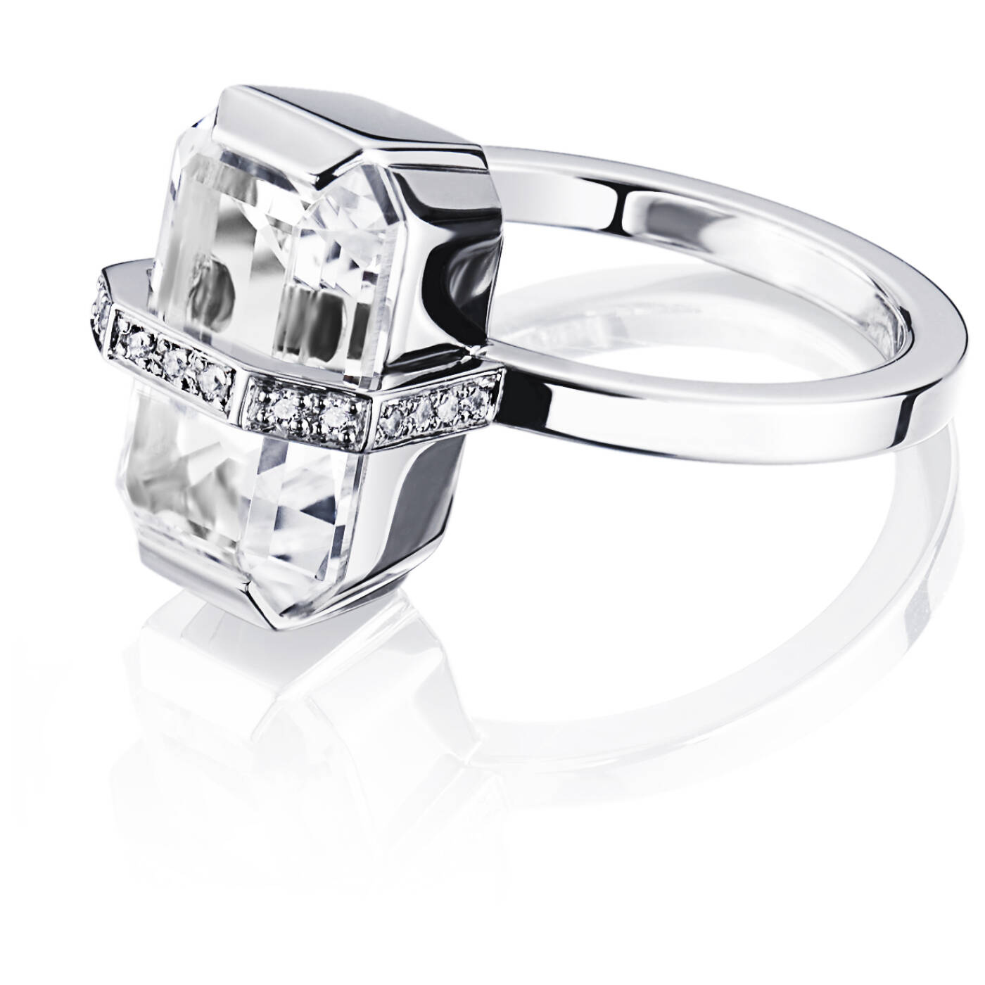 Little Bend Over - Crystal Quartz Ring White gold