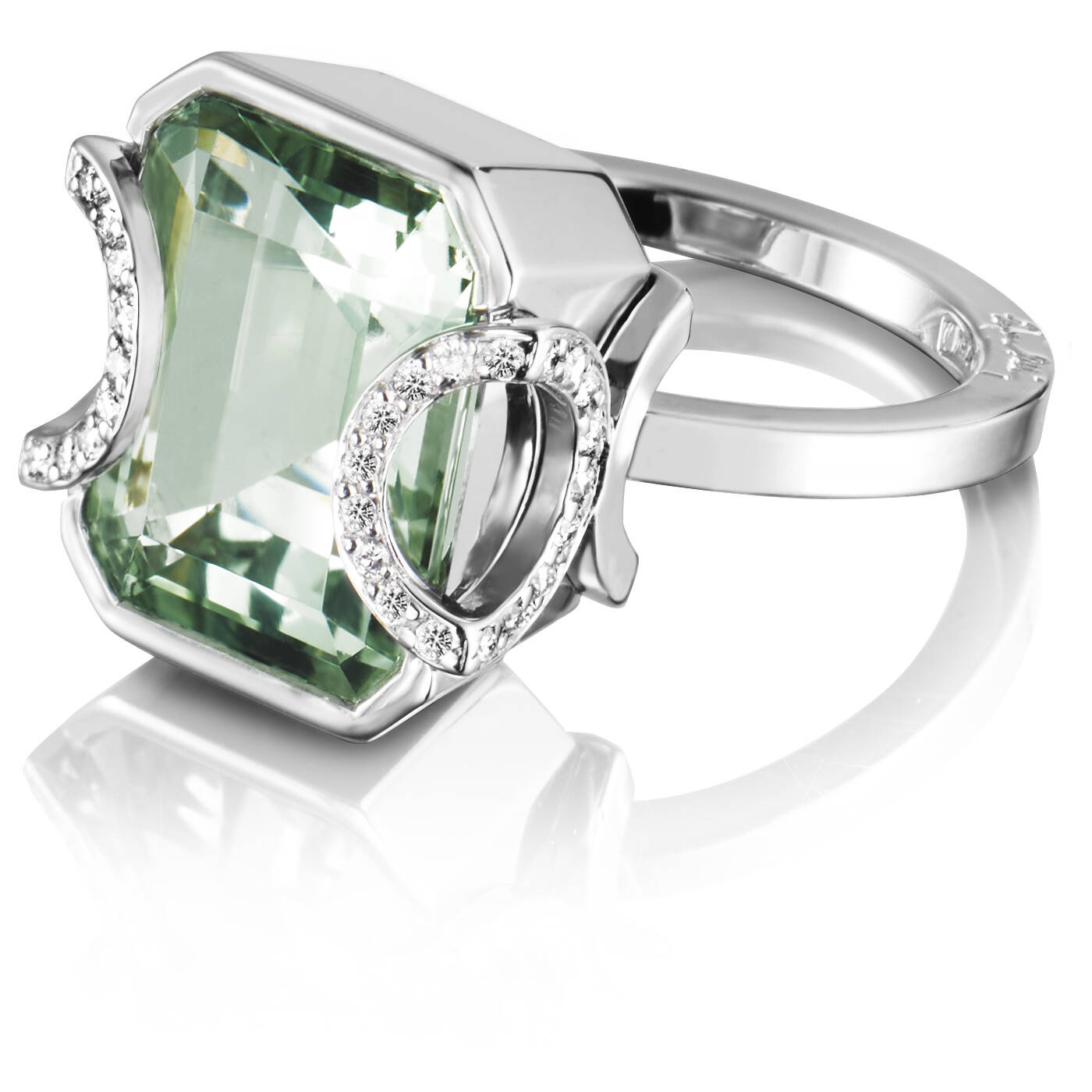 Little Magic Star - Green Quartz Ring White gold