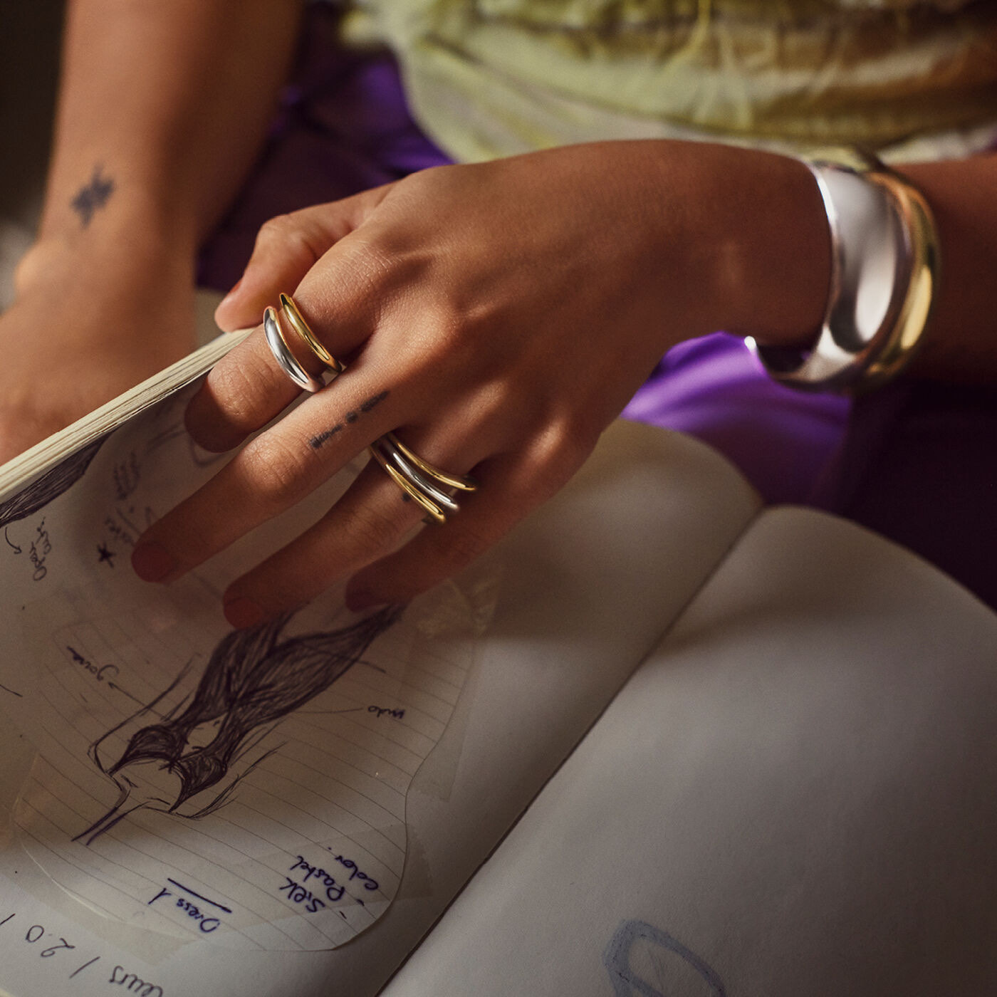 CURVE MEDIUM BANGLE Bracelets Gold Silver