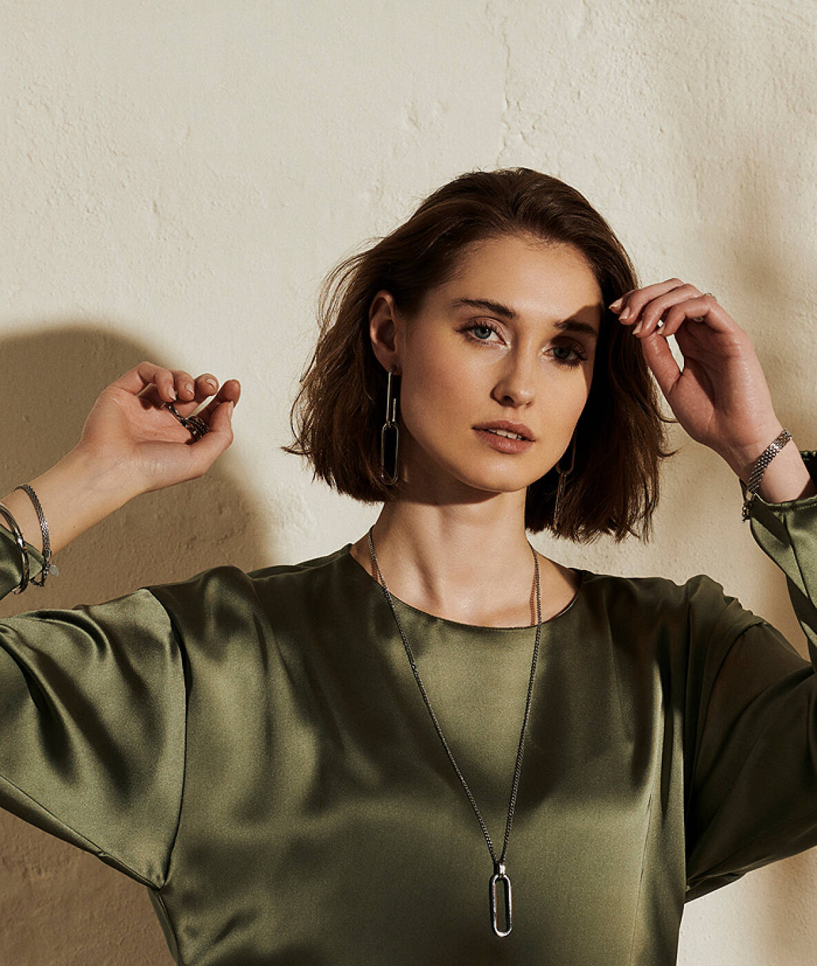 CHANIA Long Earrings Gold