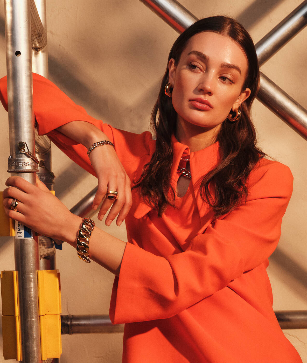 ASTRID Big Bracelets Gold