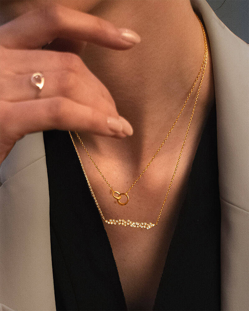 Les Amis drop Necklaces Gold