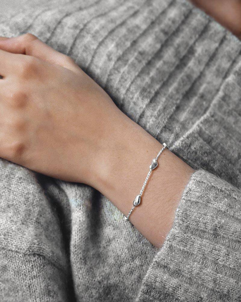 Loving heart medium Bracelets silver
