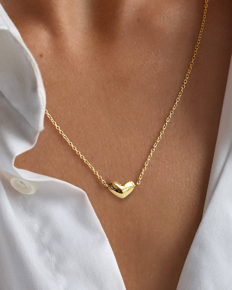 Loving heart medium single Necklaces Gold