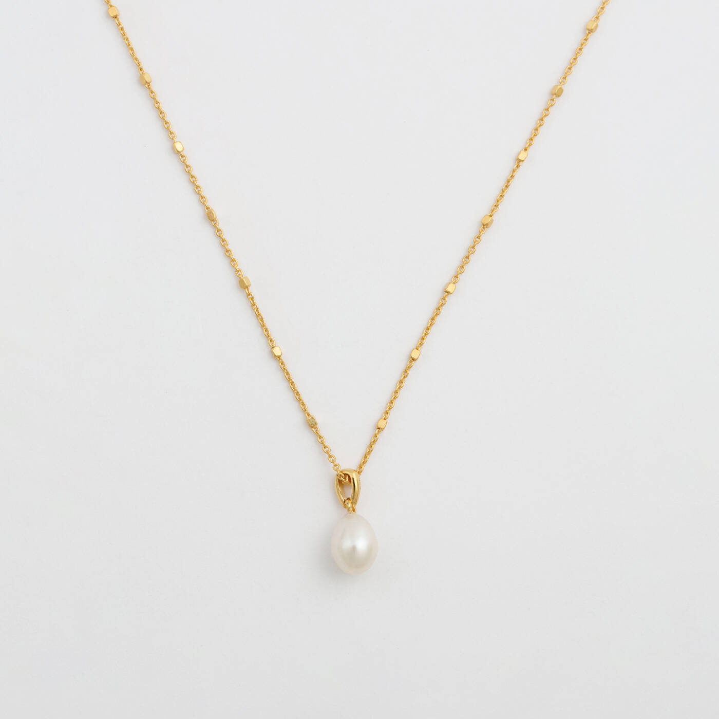 Treasure Single Pearl Necklaces Gold