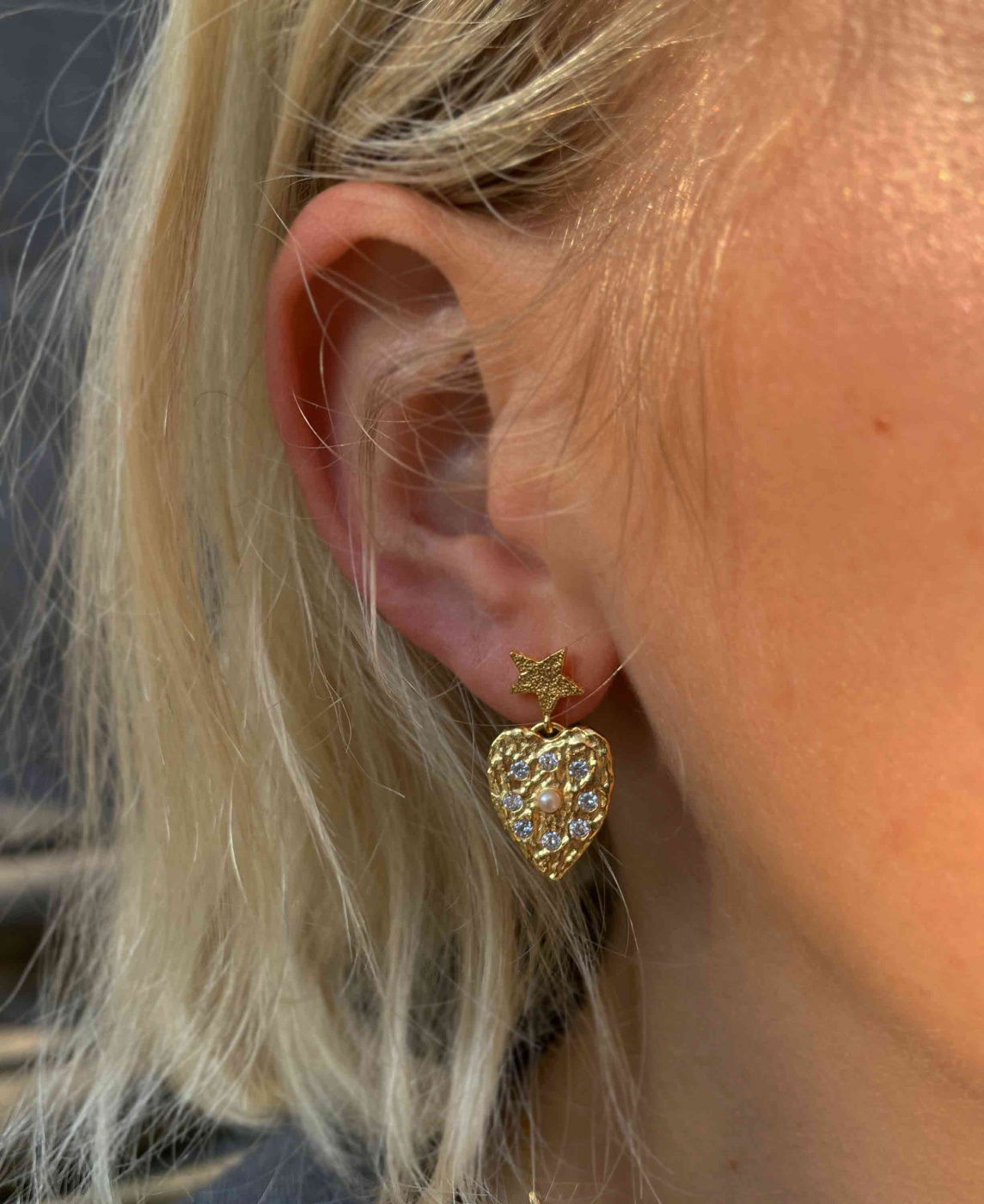 Lucia Star Earrings Gold