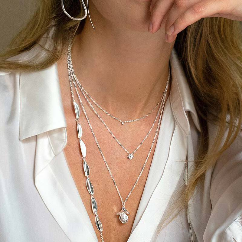 Violet single Necklaces